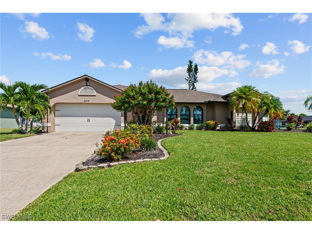 2219 SE 7th Street Cape Coral FL 33990 223067254 image1