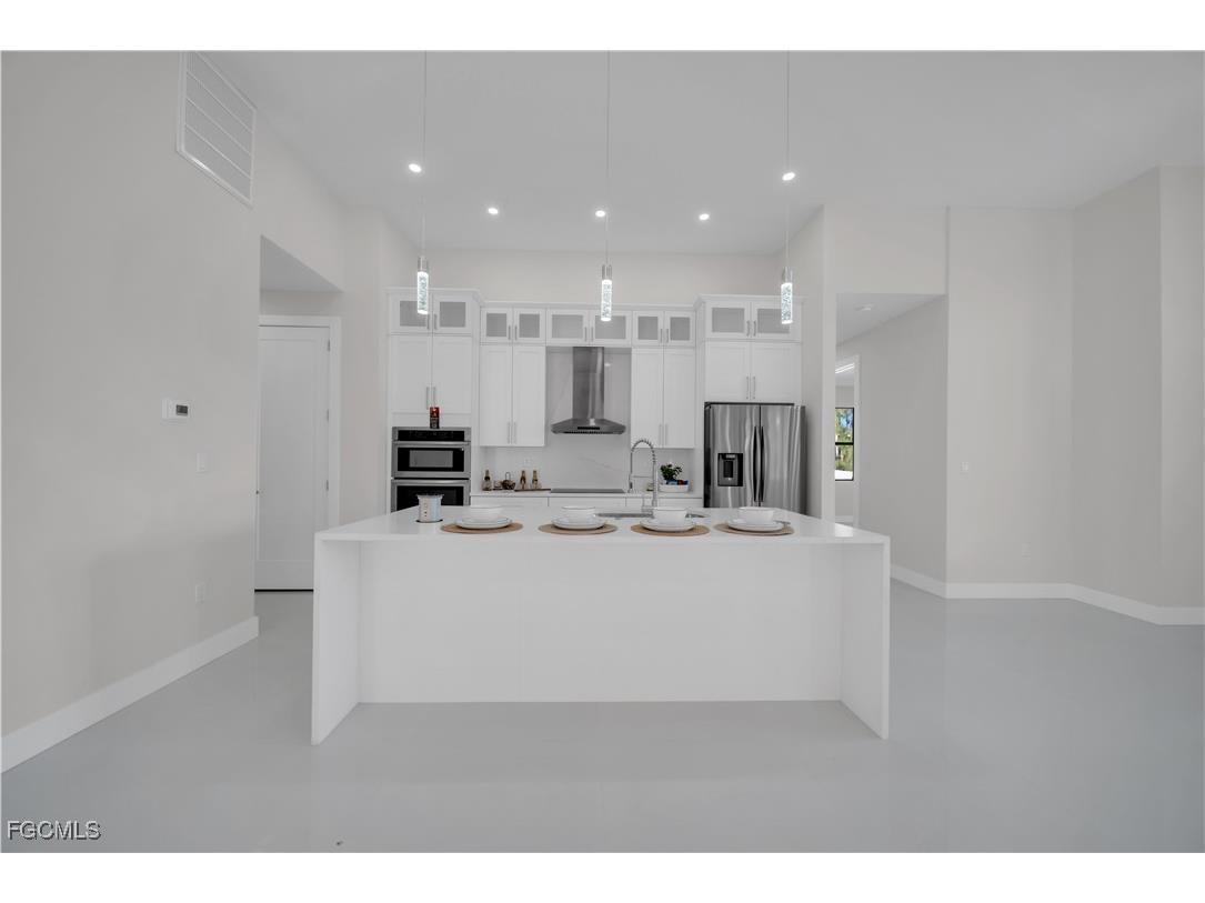 2219 Surfside Boulevard Cape Coral FL 33991 2026003623 image11