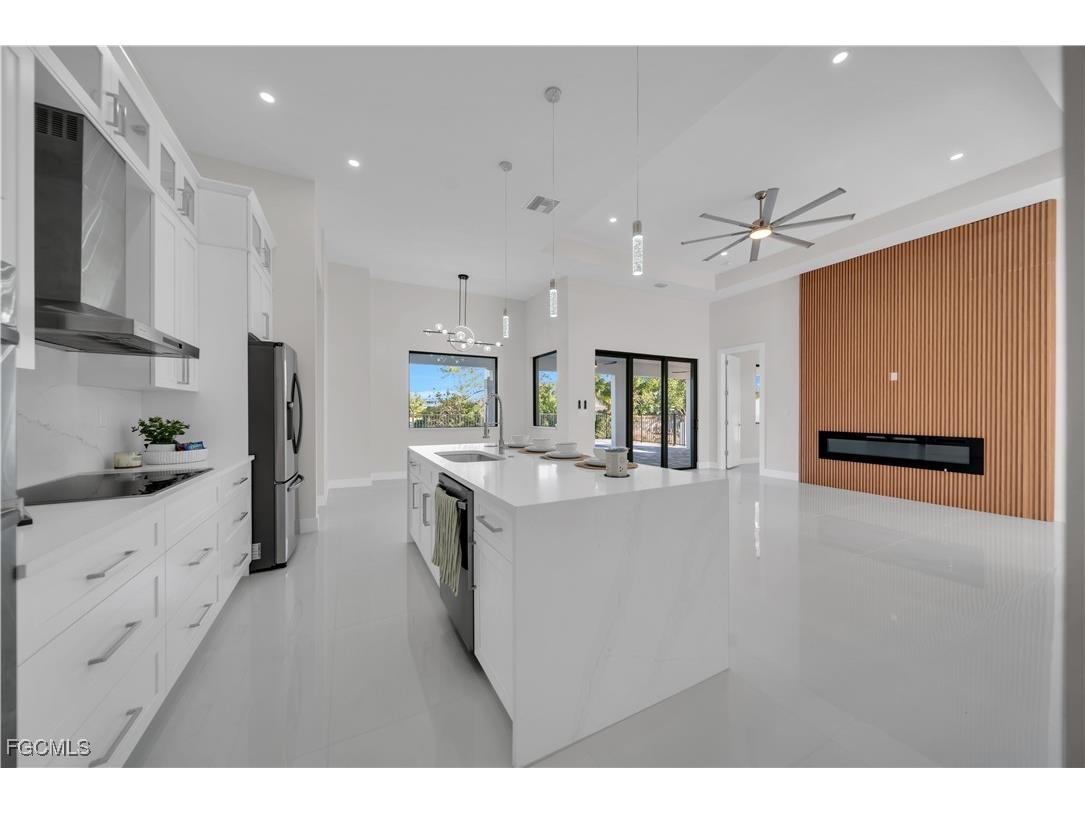 2219 Surfside Boulevard Cape Coral FL 33991 2026003623 image12