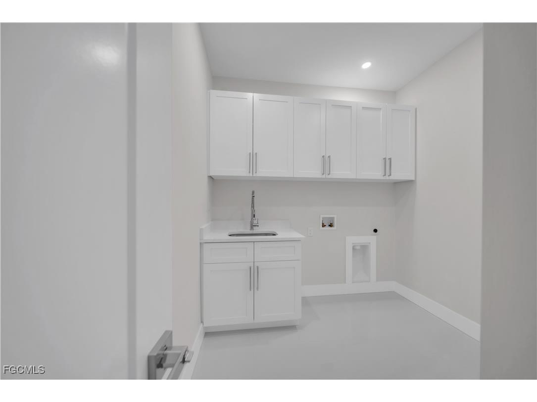 2219 Surfside Boulevard Cape Coral FL 33991 2026003623 image21