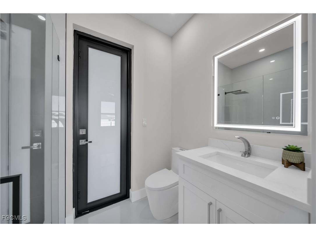 2219 Surfside Boulevard Cape Coral FL 33991 2026003623 image23