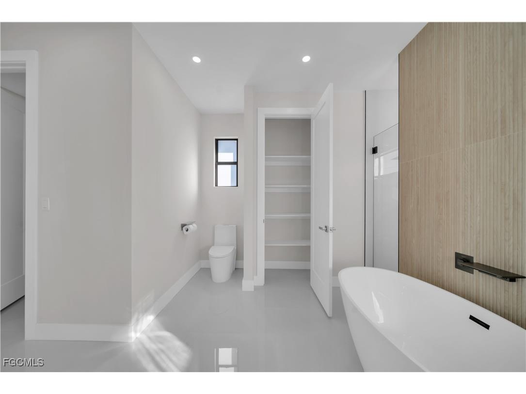 2219 Surfside Boulevard Cape Coral FL 33991 2026003623 image26