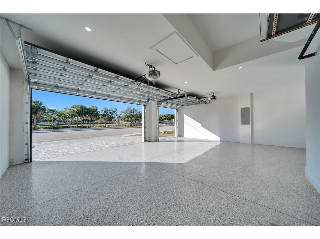 2219 Surfside Boulevard Cape Coral FL 33991 2026003623 image29