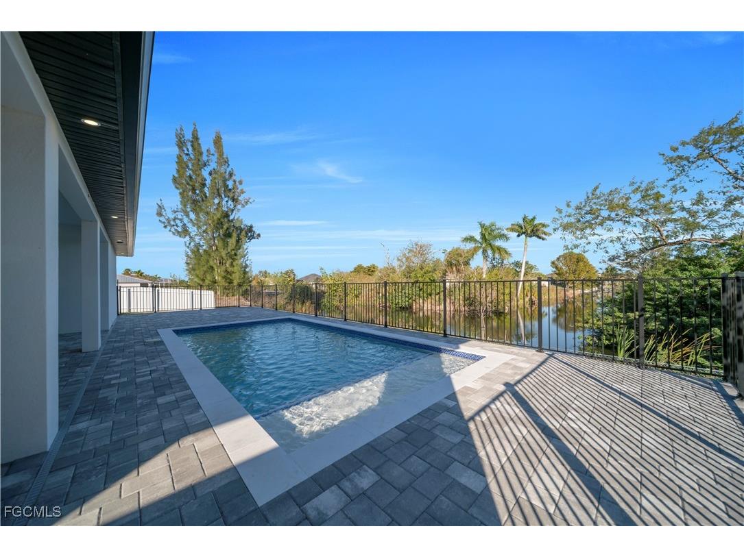 2219 Surfside Boulevard Cape Coral FL 33991 2026003623 image35