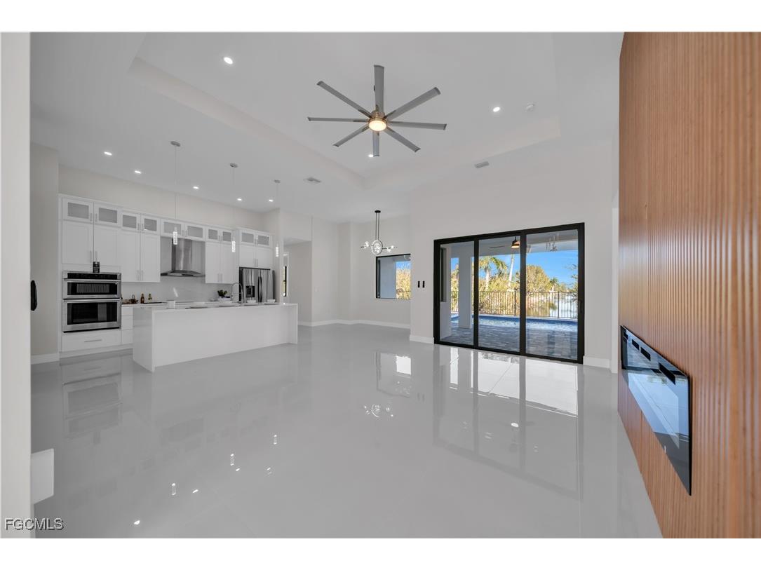 2219 Surfside Boulevard Cape Coral FL 33991 2026003623 image6