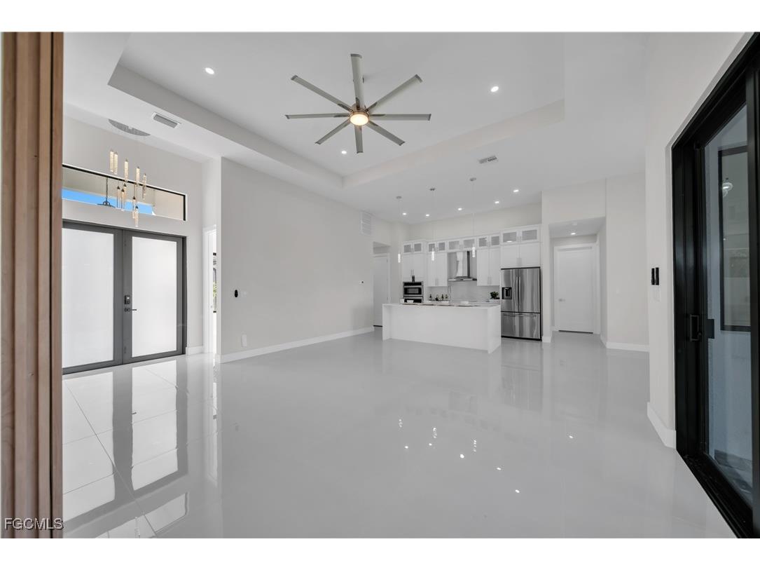 2219 Surfside Boulevard Cape Coral FL 33991 2026003623 image7