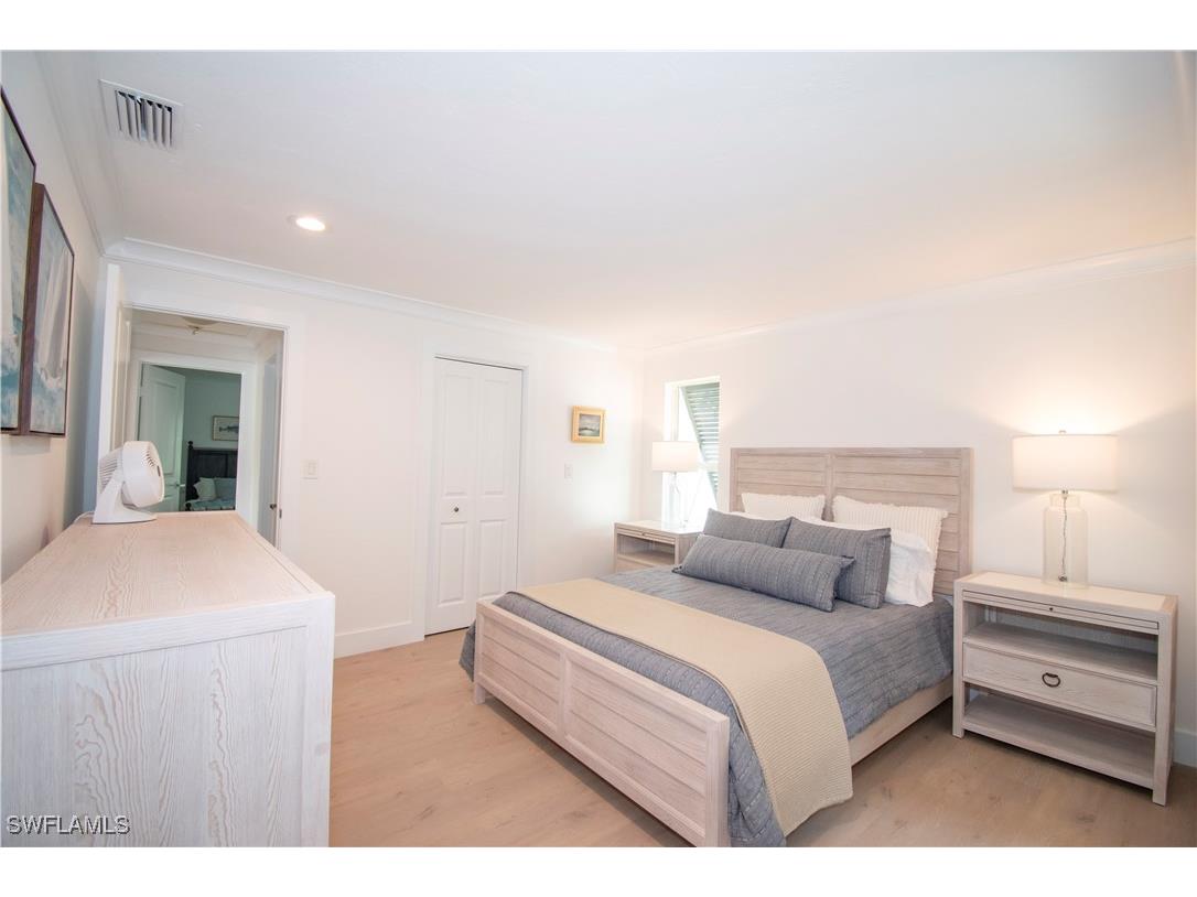 222 Bay Point Naples FL 34103 225025629 image22