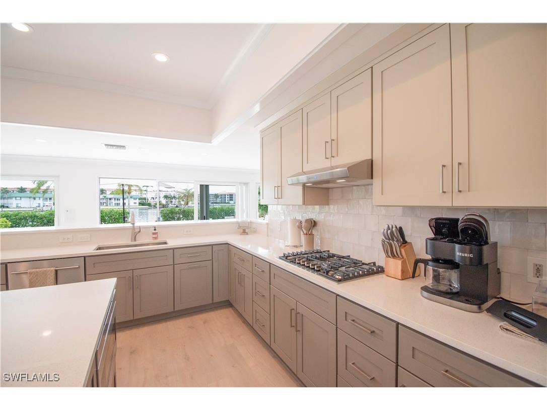 222 Bay Point Naples FL 34103 225025629 image3