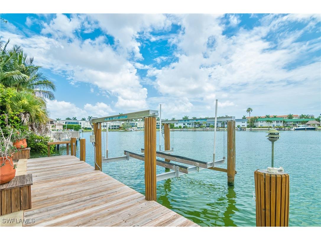 222 Bay Point Naples FL 34103 225025629 image35