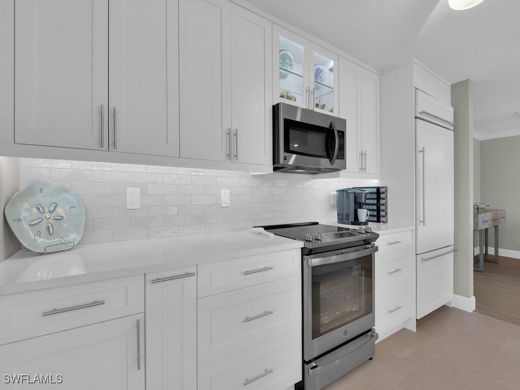 222 Harbour Drive #103 Naples FL 34103 225079987 image8