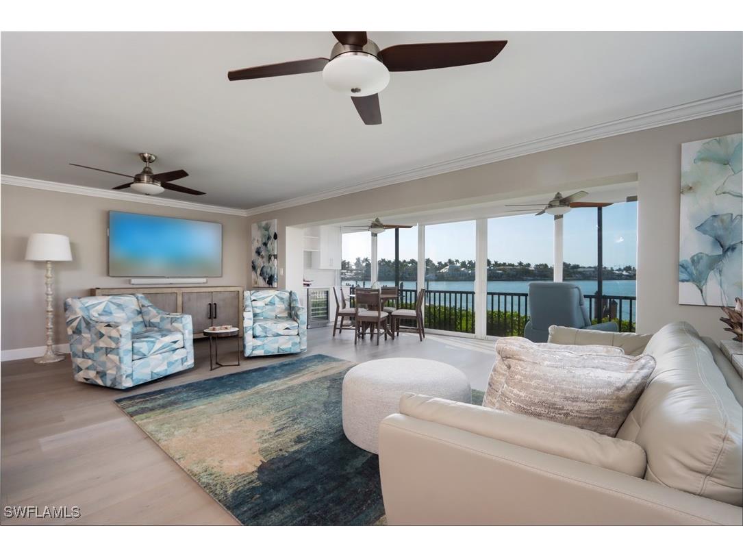 222 Harbour Drive #103 Naples FL 34103 226004327 image1