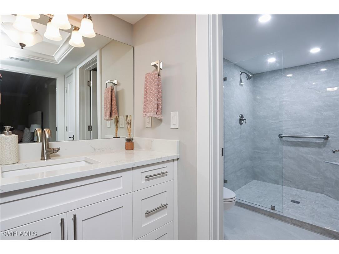 222 Harbour Drive #103 Naples FL 34103 226004327 image12