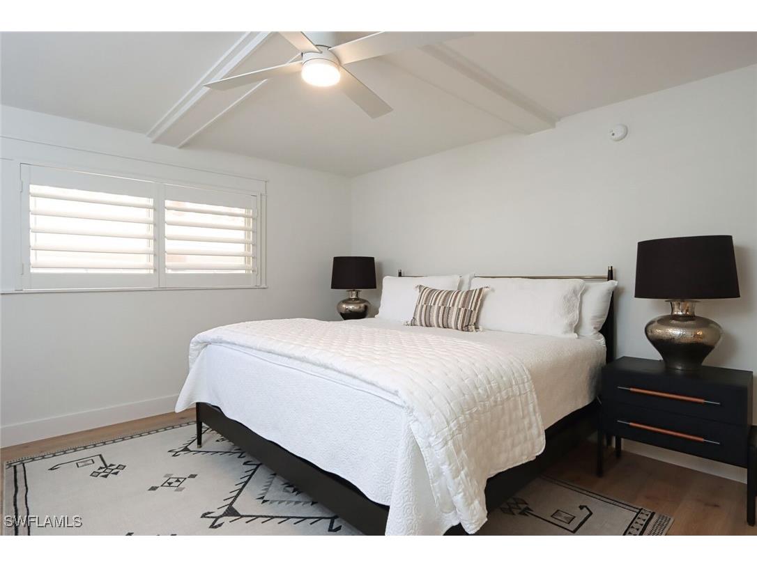 222 Harbour Drive #105 Naples FL 34103 225066451 image8