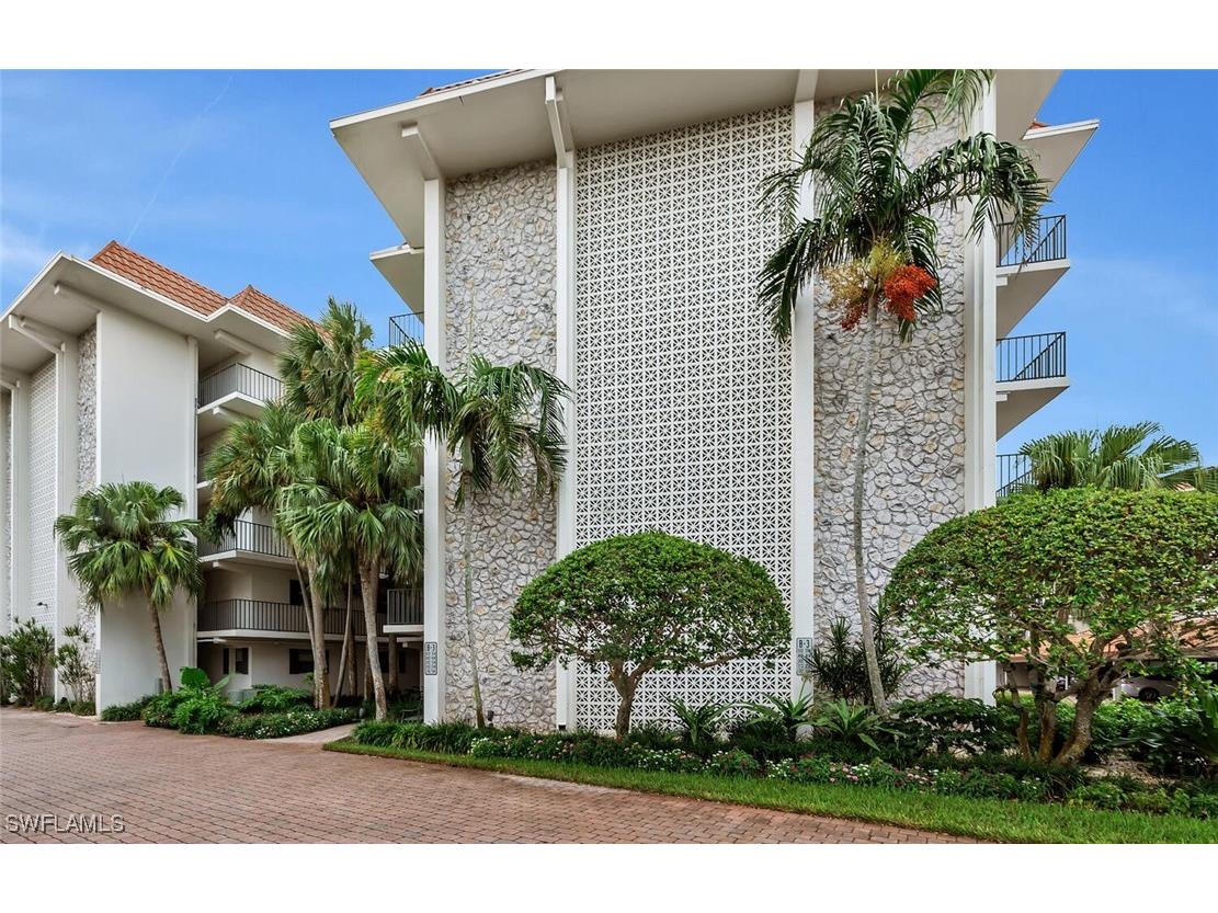 222 Harbour Drive #114 Naples FL 34103 225084681 image33