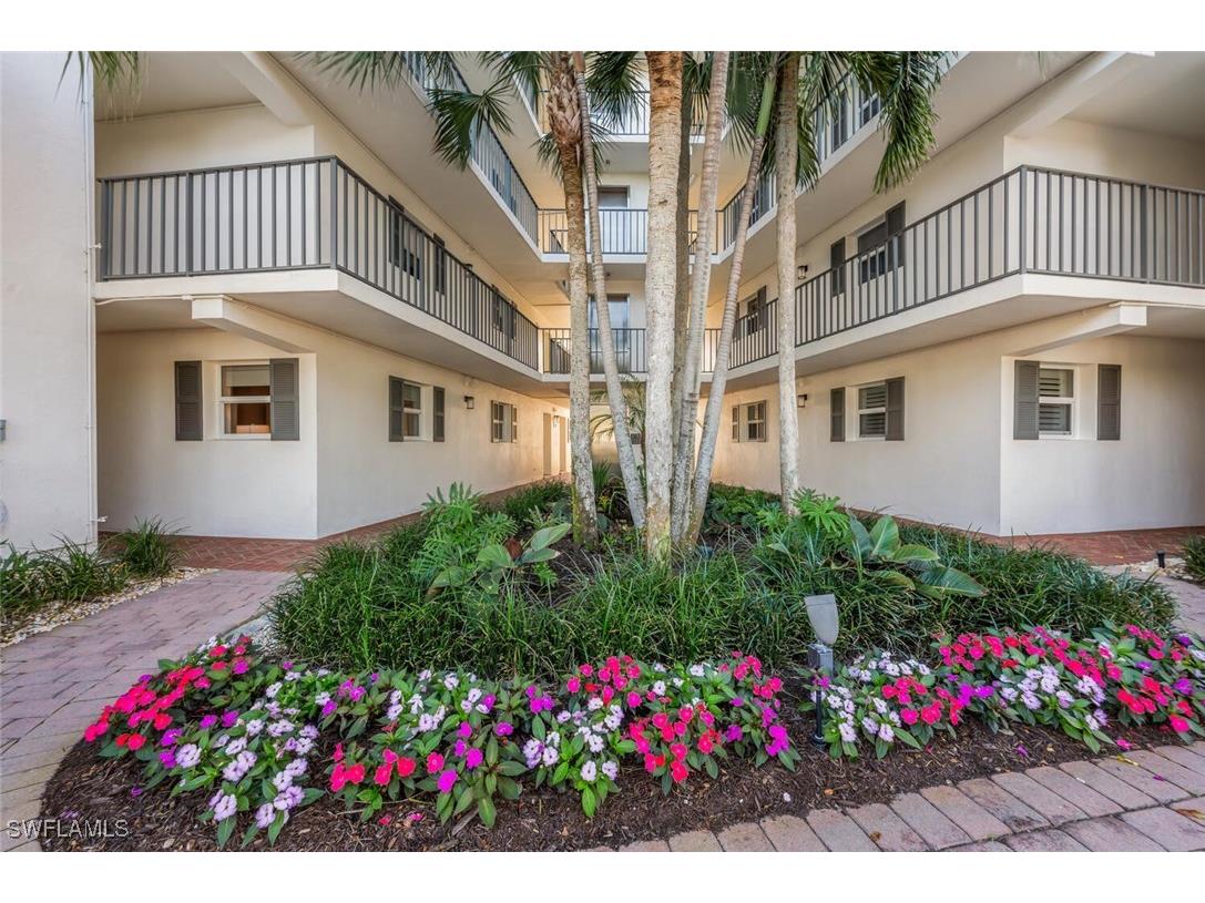 222 Harbour Drive #114 Naples FL 34103 225084681 image34