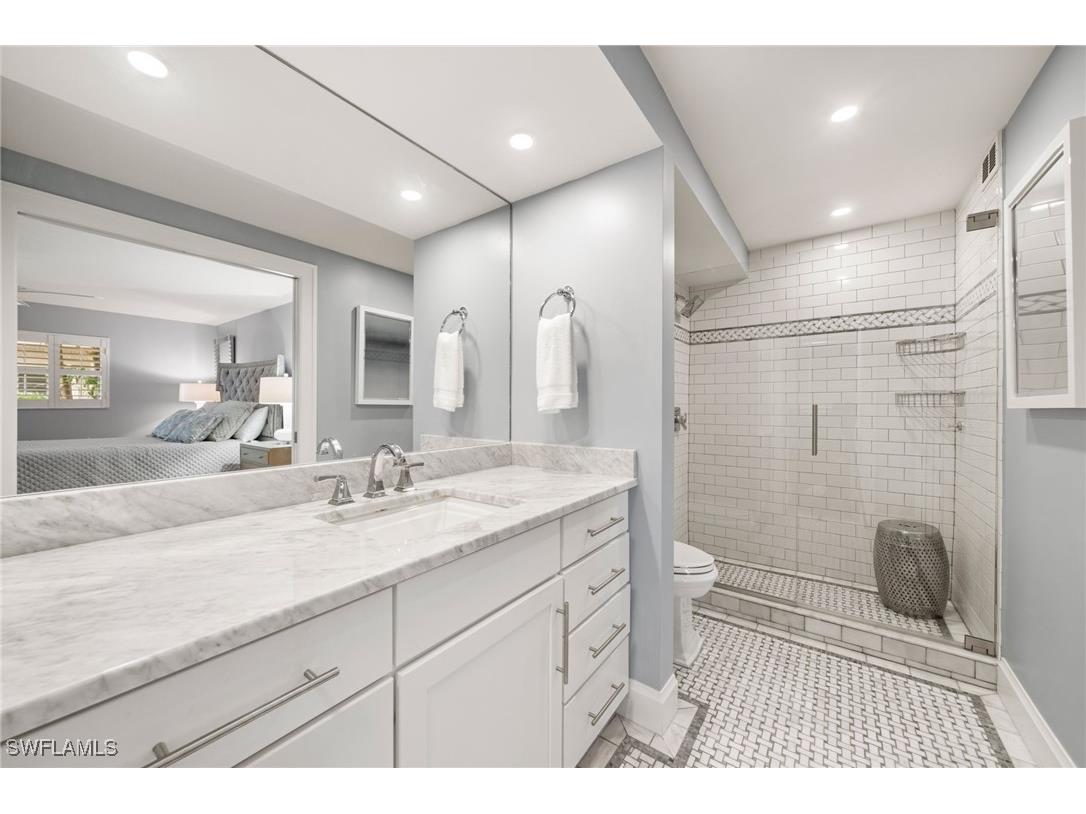 222 Harbour Drive #207 Naples FL 34103 225080786 image18