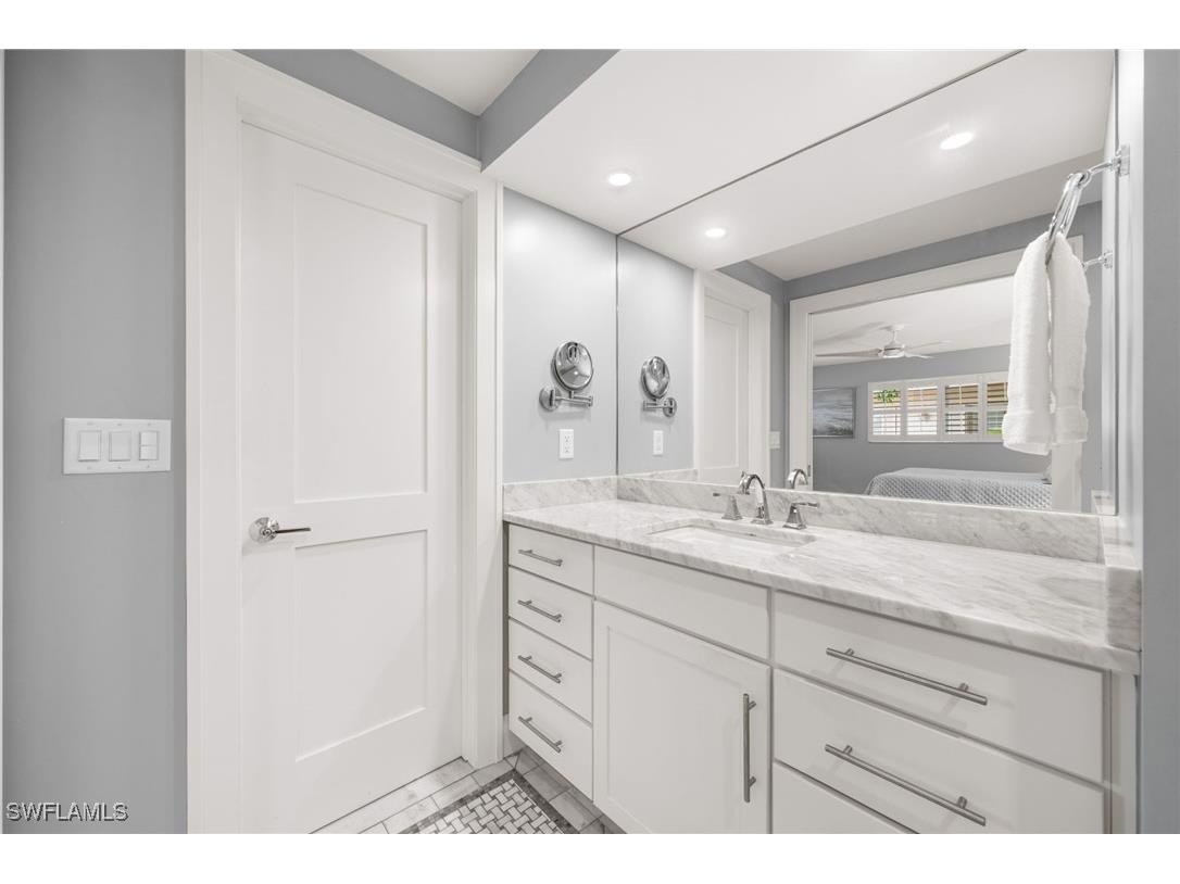 222 Harbour Drive #207 Naples FL 34103 225080786 image19