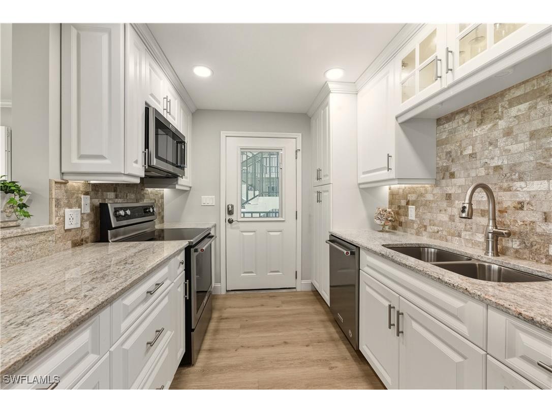 222 Harbour Drive #218 Naples FL 34103 226003648 image11