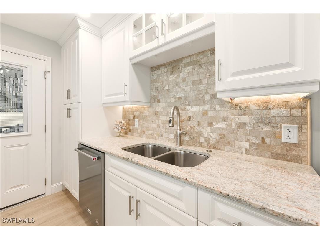 222 Harbour Drive #218 Naples FL 34103 226003648 image12