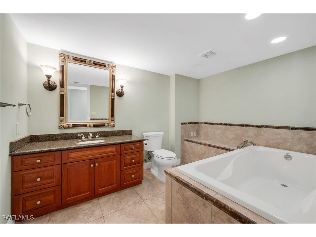 222 Harbour Drive #301 Naples FL 34103 225074924 image13