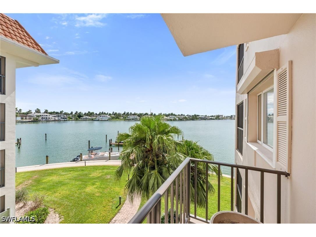 222 Harbour Drive #301 Naples FL 34103 226018025 image16