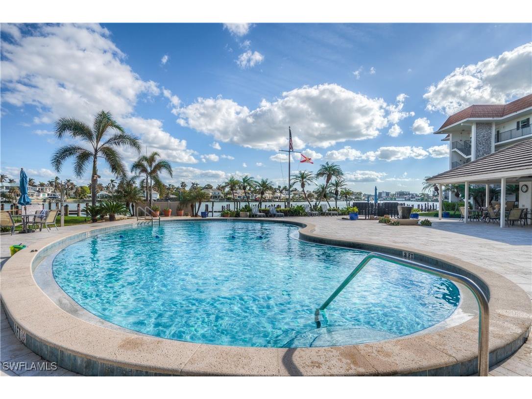 222 Harbour Drive #312 Naples FL 34103 225075428 image19
