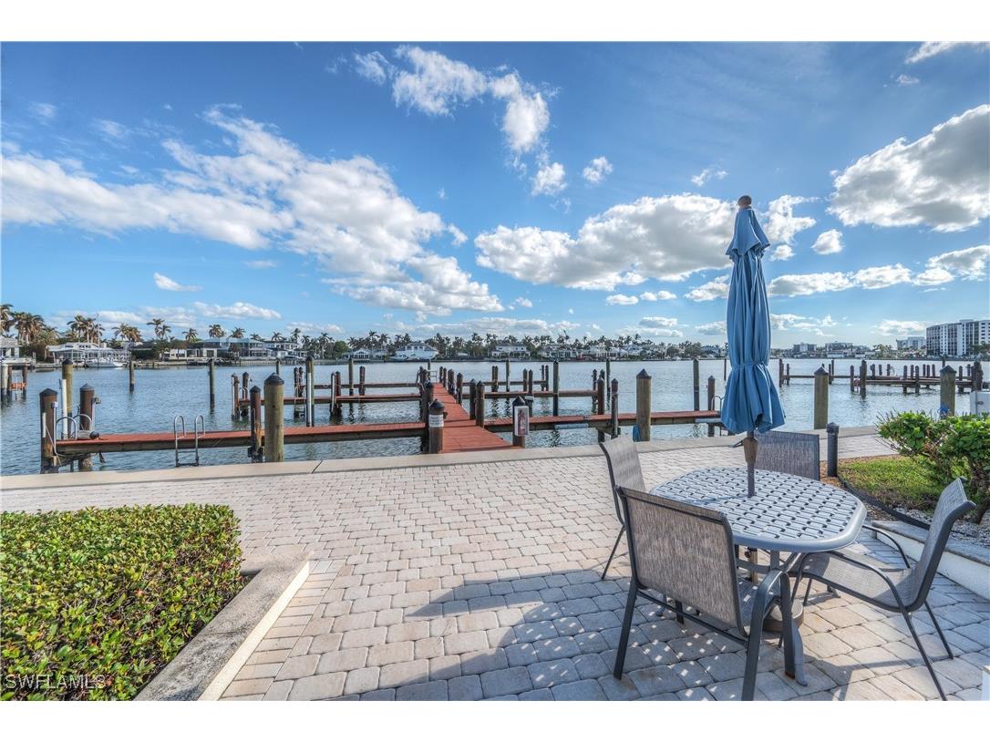 222 Harbour Drive #312 Naples FL 34103 225075428 image21
