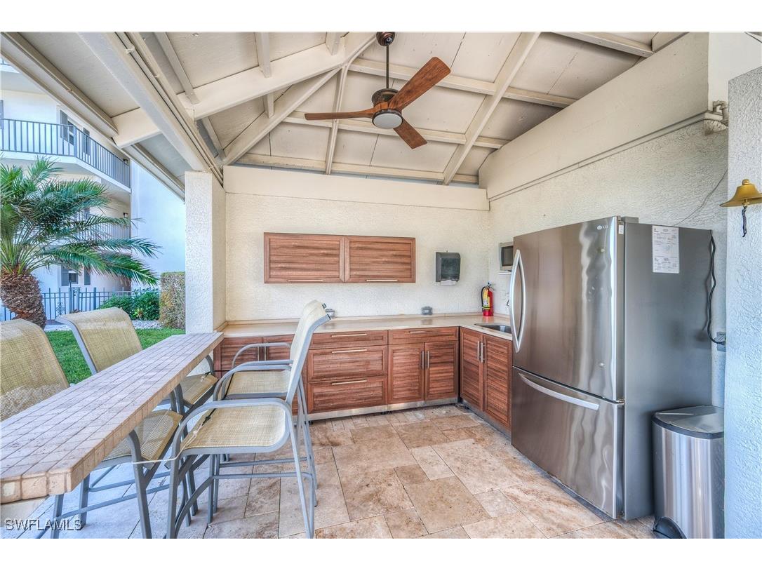 222 Harbour Drive #312 Naples FL 34103 225075428 image22