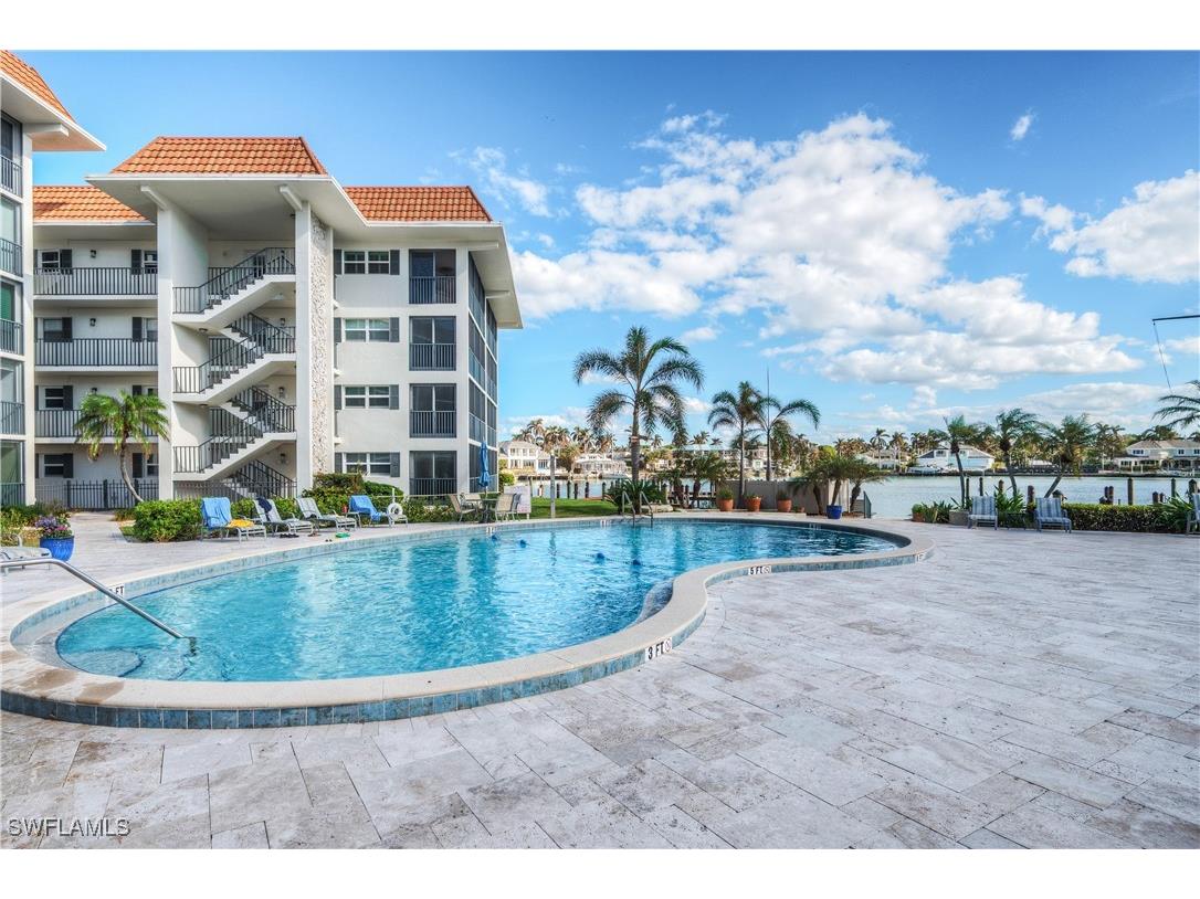 222 Harbour Drive #312 Naples FL 34103 225075428 image26