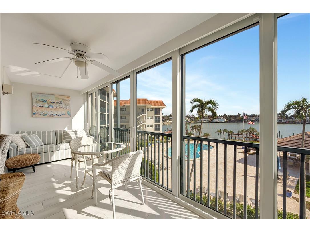 222 Harbour Drive #312 Naples FL 34103 225075428 image5