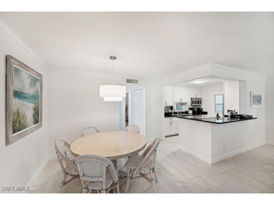 222 Harbour Drive #312 Naples FL 34103 225075428 image7