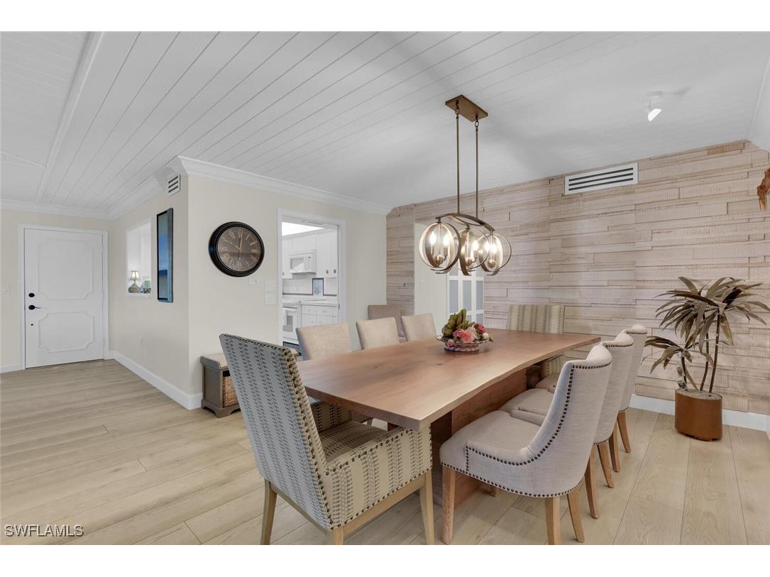 222 Harbour Drive #403 Naples FL 34103 225070078 image10