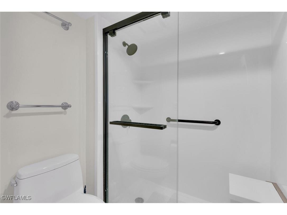 222 Harbour Drive #403 Naples FL 34103 225070078 image16