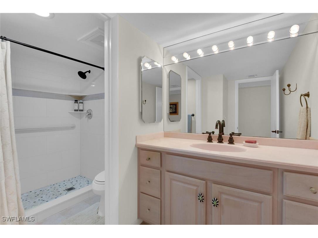 222 Harbour Drive #403 Naples FL 34103 225070078 image23