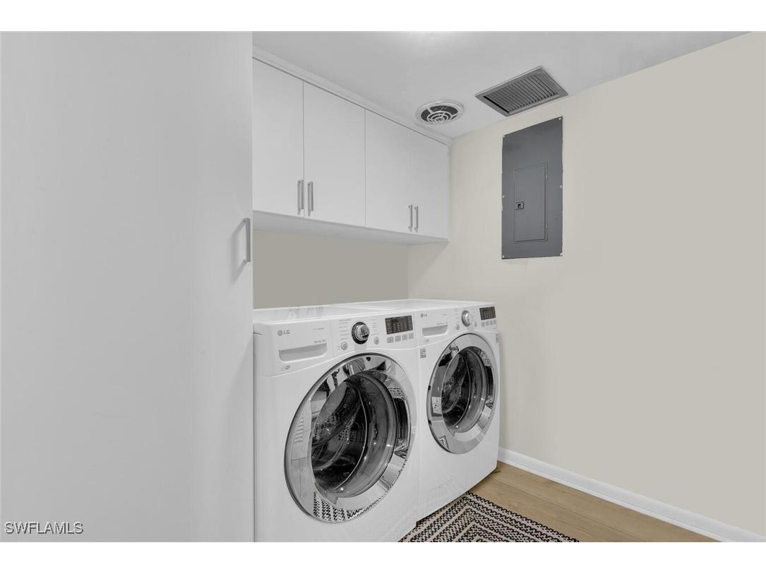 222 Harbour Drive #403 Naples FL 34103 225070078 image24