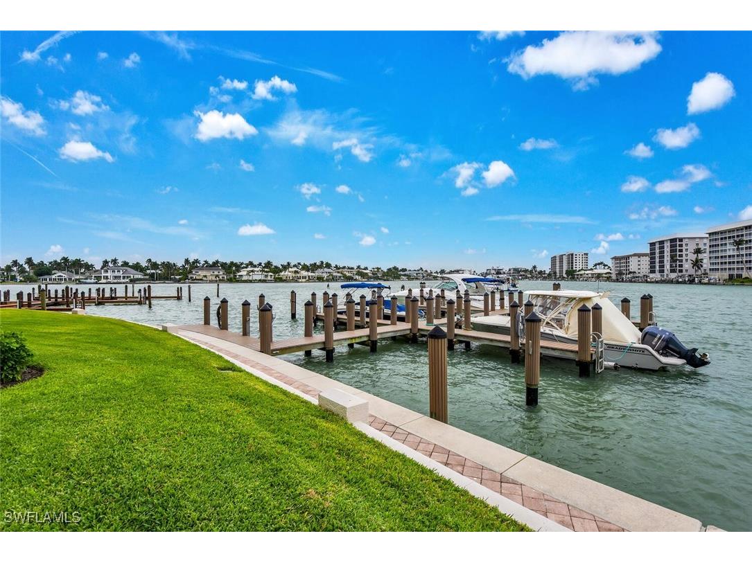222 Harbour Drive #403 Naples FL 34103 225070078 image31