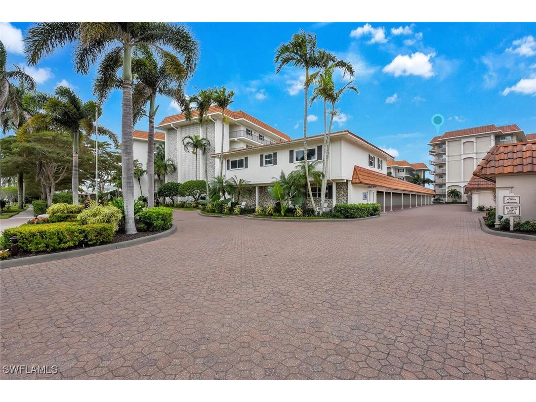 222 Harbour Drive #403 Naples FL 34103 225070078 image39