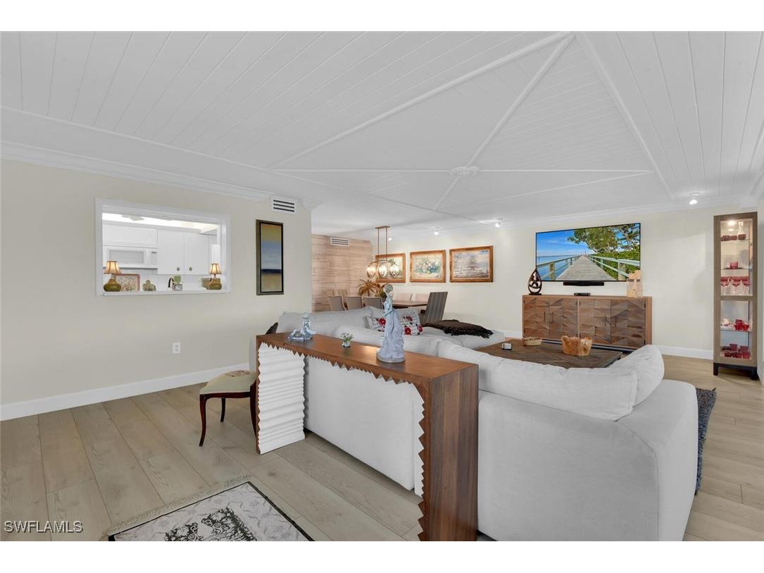 222 Harbour Drive #403 Naples FL 34103 225070078 image6