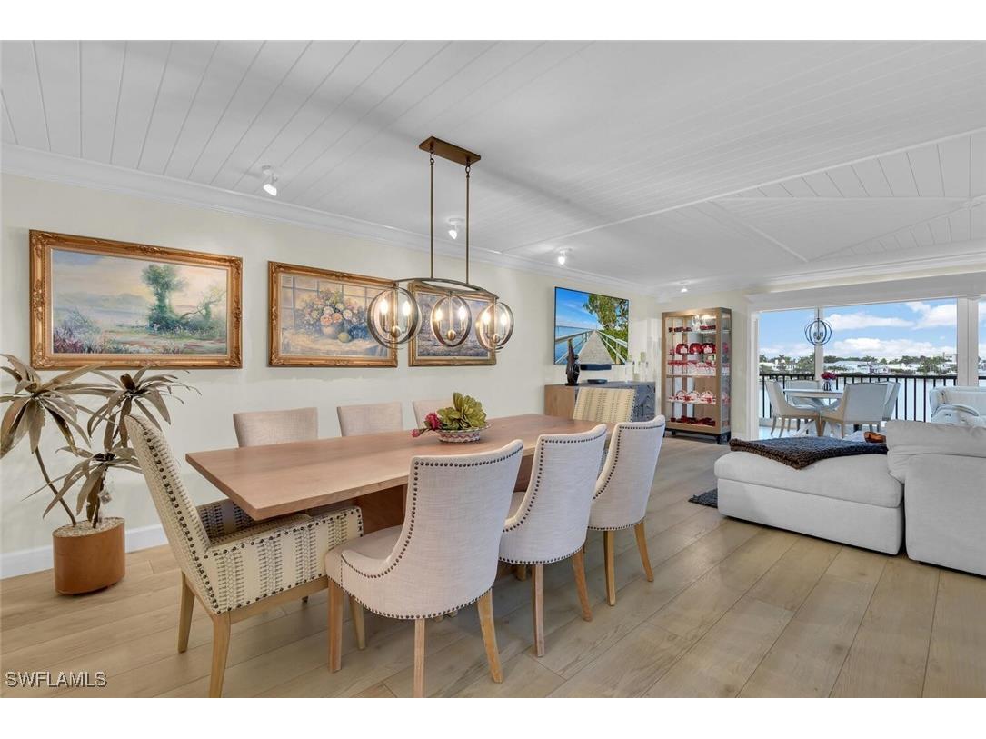 222 Harbour Drive #403 Naples FL 34103 225070078 image9