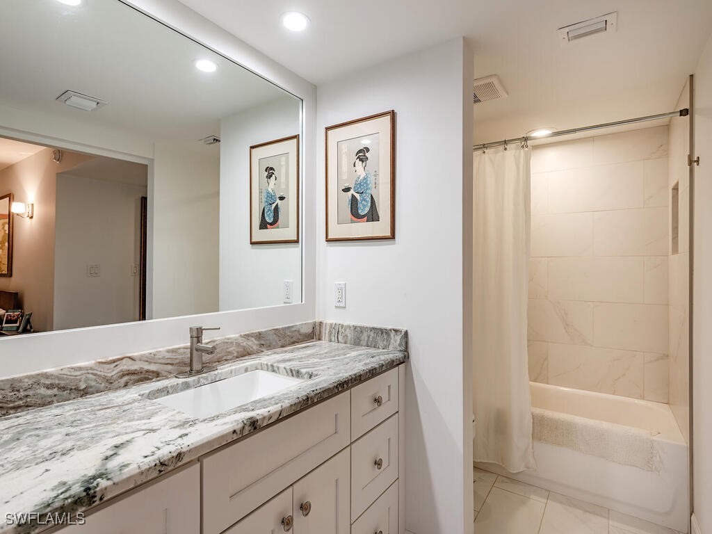 222 Harbour Drive #503 Naples FL 34103 225076523 image9