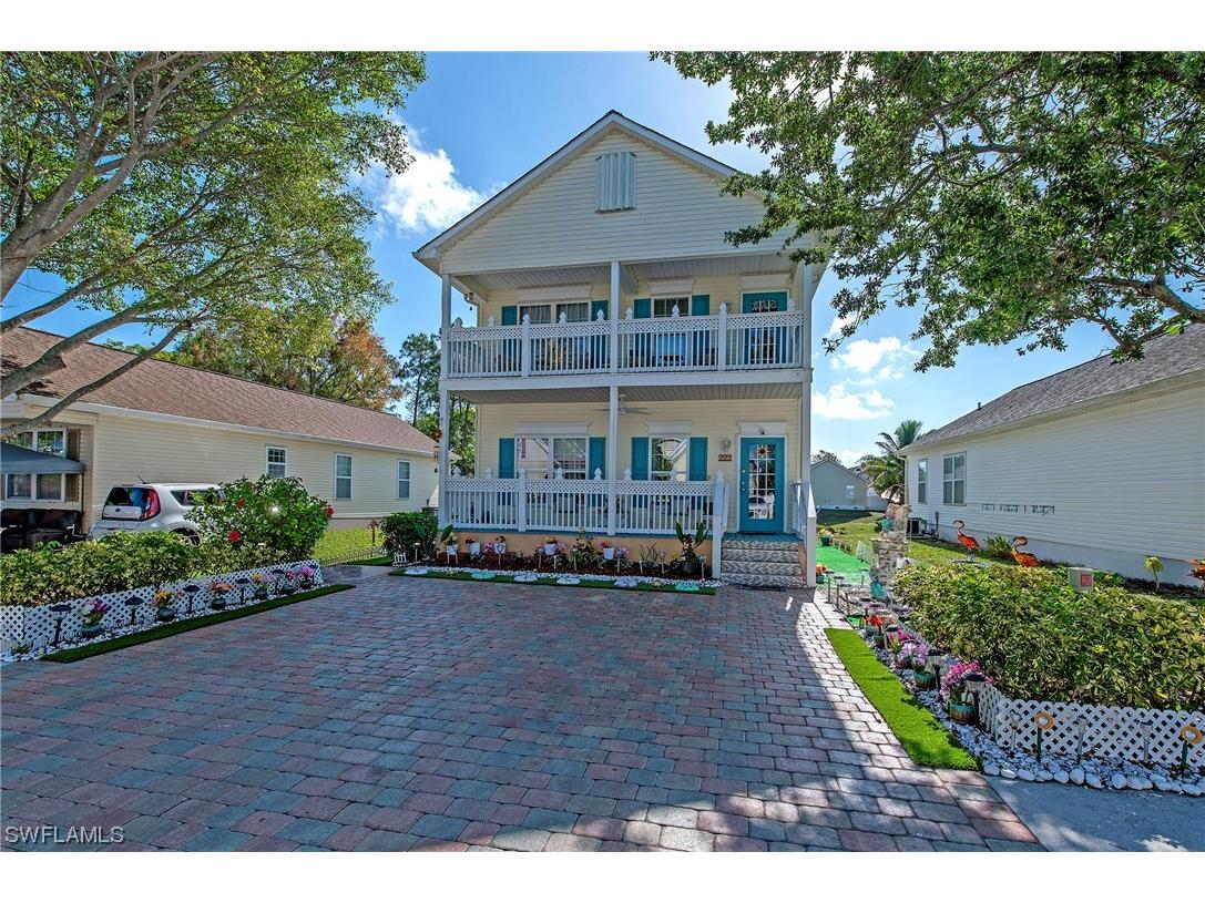 222 Leawood Circle Naples FL 34104 223029959 image1