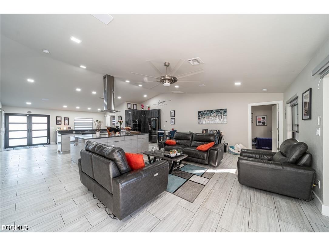 222 NE 22nd Avenue Cape Coral FL 33909 2026028870 image11