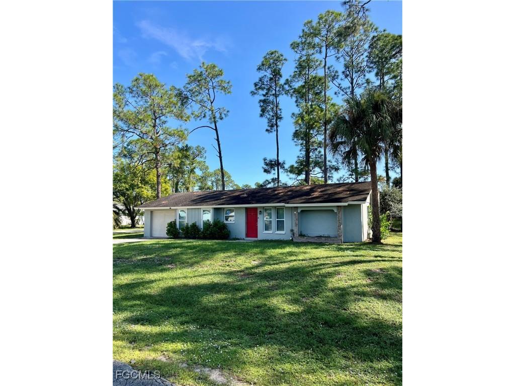 222 Robert Avenue Lehigh Acres FL 33936 2025017655 image1