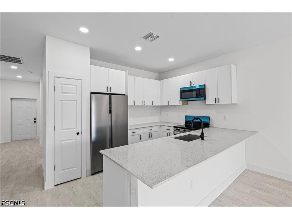 2220 Kenneth Avenue S Lehigh Acres FL 33973 2026021846 image2