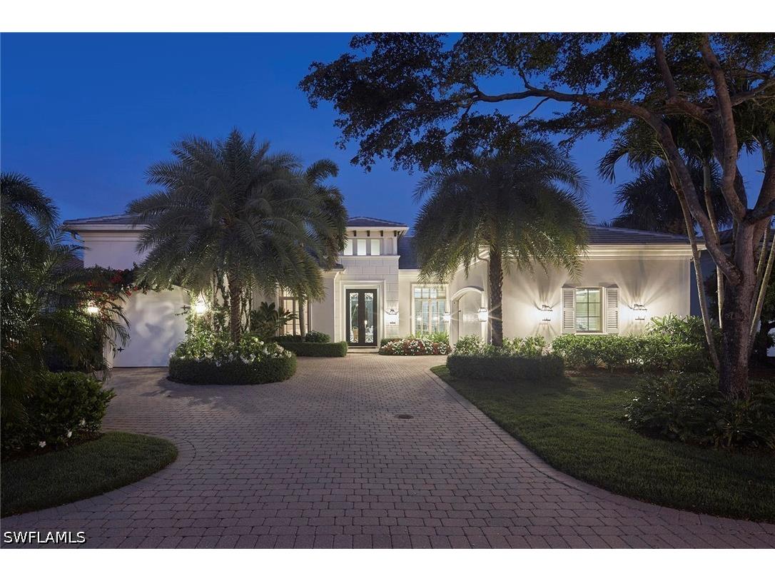 2220 Miramonte Court Naples FL 34105 226012630 image1