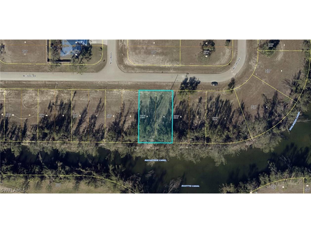 2220 NE 39th Terrace Cape Coral FL 33909 224025755 image1