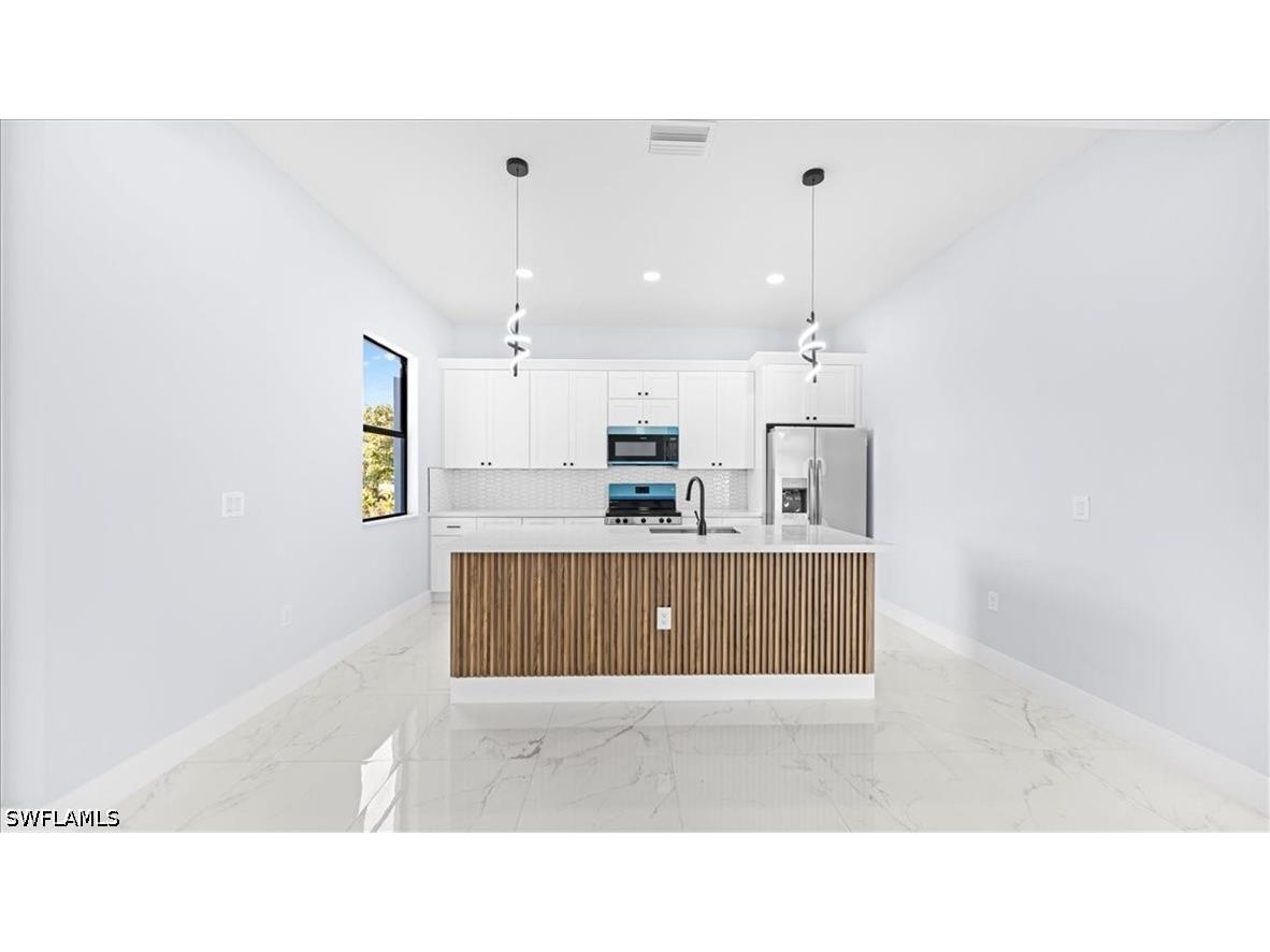 2220 NE 9th Place Cape Coral FL 33909 226017730 image11