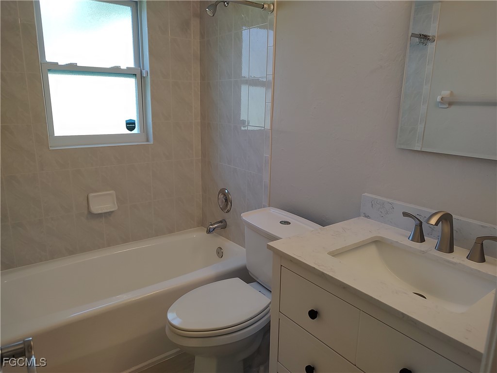 2220 SE 7th Street Cape Coral FL 33990 2026001736 image7
