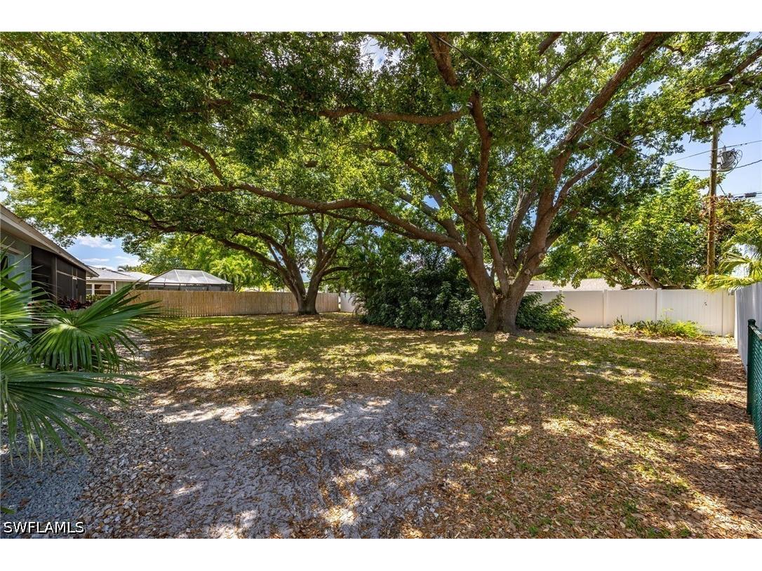 2220 SE 8th Terrace Cape Coral FL 33990 226011736 image29