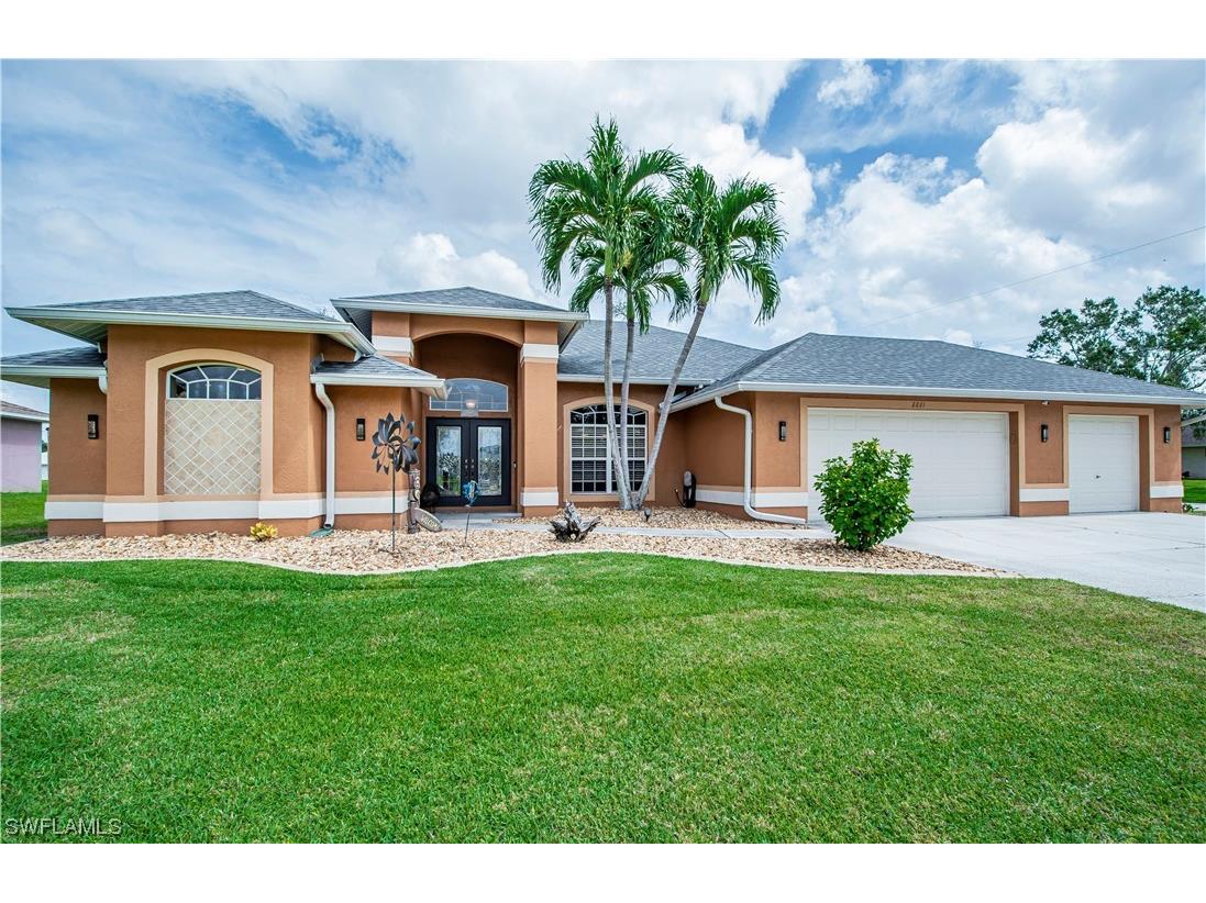 2221 Bolado Parkway Cape Coral FL 33990 223059400 image1